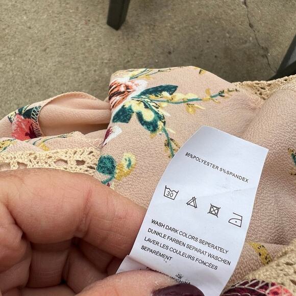 Women’s size M sheer cardigan - Picture 12 of 12